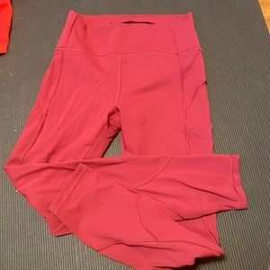 Lululemon 7/8 tights size 6 pink